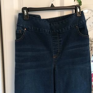 Boot cut jeans with stretch
